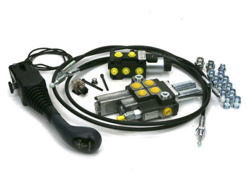 Zestaw 40L do ładowacza czołowego: Rozdzielacz 2-sek.(1 pływająca) + Elektrozawór + Joystick z przyciskiem na kulkę + El.zł.+ Linki 2000mm Waryński